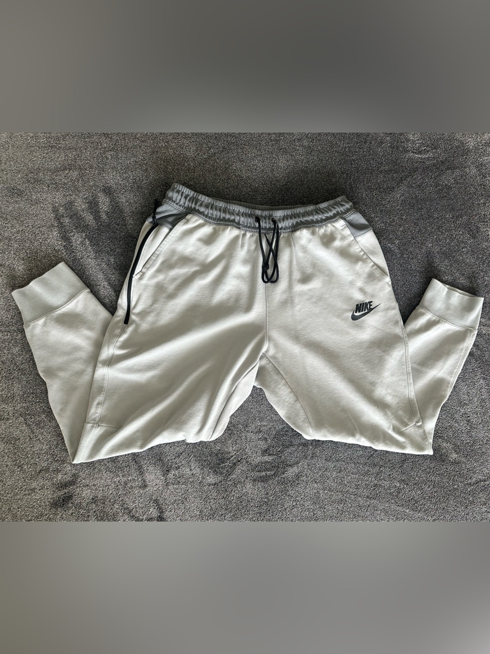 Nike - Men's Two Tone Gray Joggers, Elastic Waist, Tapered Leg, Size XL